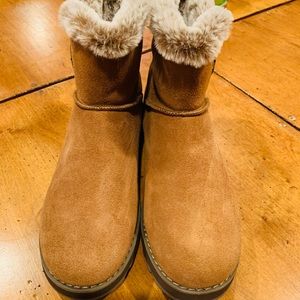 Sketchers winter boots - brand new no box